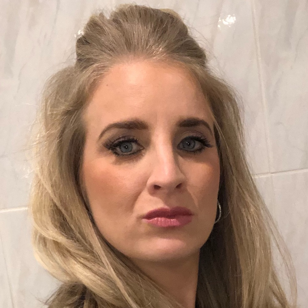 Meet your Posher, Antonia